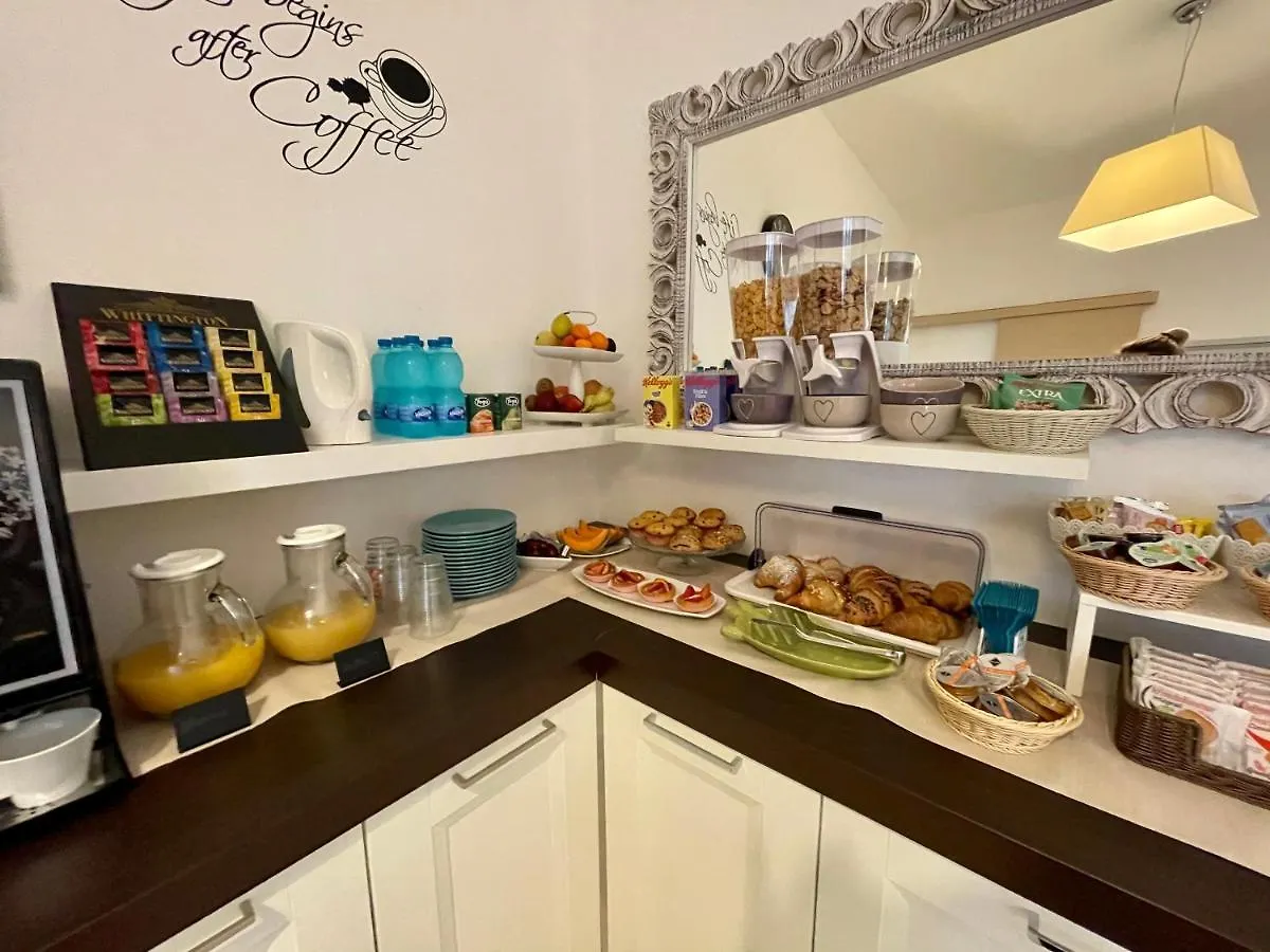 לינה וארוחת בוקר וילסימיוס B&B Il Patio