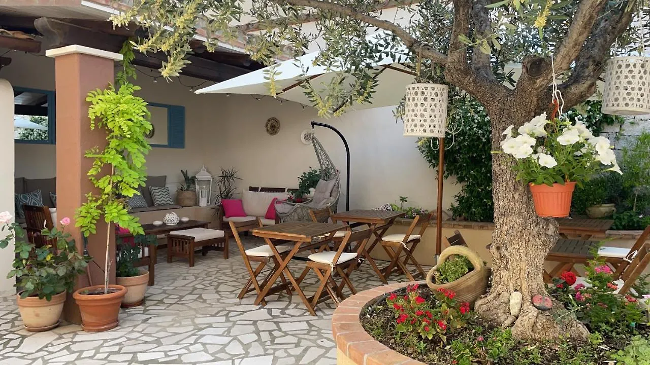 לינה וארוחת בוקר וילסימיוס B&B Il Patio